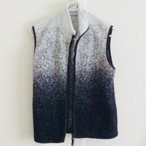 Women’s black & white speckled cozy winter vest sweater - size small